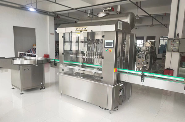 全自動(dòng)精華液灌裝機(jī)設(shè)備的優(yōu)勢(shì)優(yōu)點(diǎn)